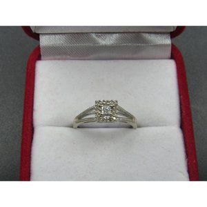 Size 7 10K White Gold 1.2 Total Carat Weight Of Natural Diamonds Band Ring